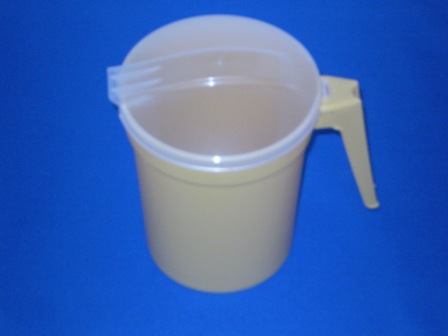 Carafe with Handle & Lid 1qt 